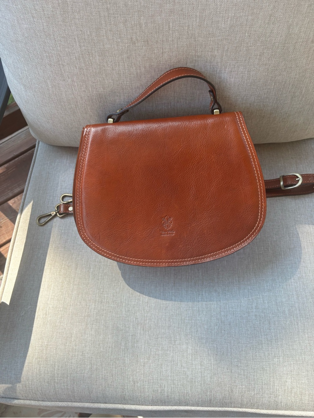 Vera Pelle Italian Leather Saddle Crossbody Bag in Cognac Brown
